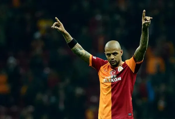 Galatasaray legend Felipe Melo celebrates