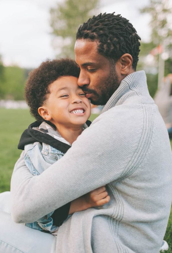 Dad doing a great job by apologizing to his son