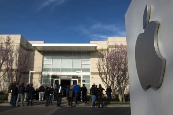 Apple पल नकाशे सुधारण्यासाठी डेटा गोळा करण्यासाठी वाहने चालवितो