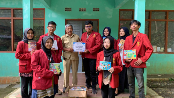 Sumber: Dokumentasi Penyaluran Buku di SDN Teganing oleh TIM 147 KKN UMY 2025