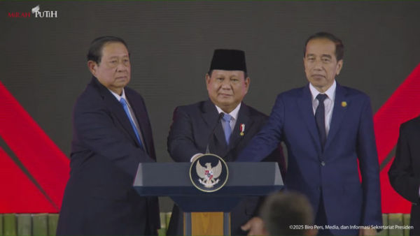 Suasana Presiden RI Prabowo Subianto beserta jajaran luncurkan Danantara di Istana Negara, Jakarta, Senin (24/2/2025). Foto: YouTube/ Sekretariat Presiden