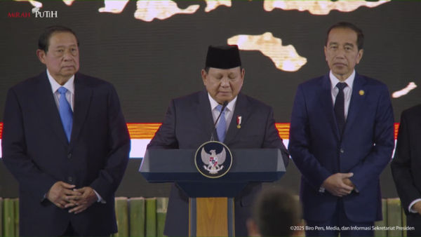 Suasana Presiden RI Prabowo Subianto beserta jajaran luncurkan Danantara di Istana Negara, Jakarta, Senin (24/2/2025). Foto: YouTube/ Sekretariat Presiden