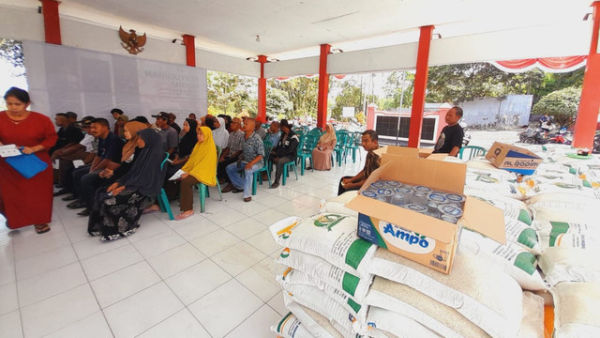 Ilustrasi penyaluran bantuan beras 10 kg 2024. Foto: PPID Jember/ppid.jemberkab.go.id  