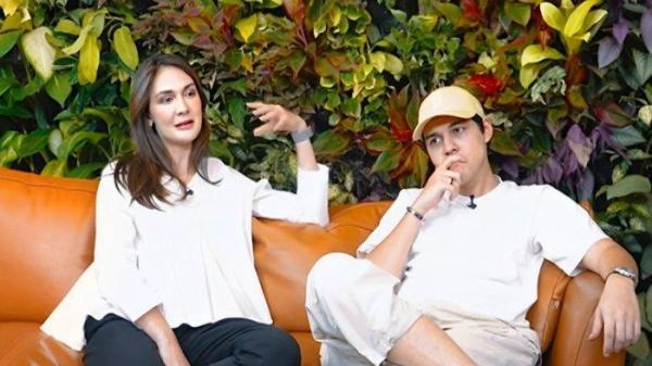 Pasangan Luna Maya dan Maxime Bouttier akhirnya buka-bukaan soal awal membangun hubungan asmara keduanya di depan publik, ada jasa Nagita Slavina