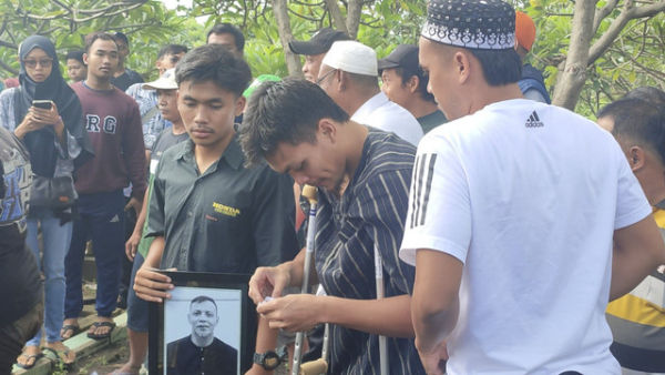 Suasana pemakaman Bejo Sugiantoro. Foto: Jefrie/mili.id