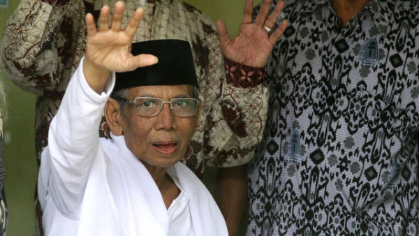 KH Hasyim Muzadi. Foto: Antara/Ari Bowo Sucipto