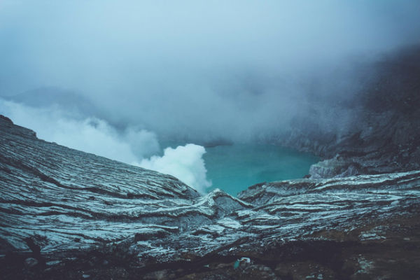 Kawah Candradimuka Lawu. Foto hanya ilustrasi, bukan tempat sebenarnya. Foto: dok. Unsplash/van dc