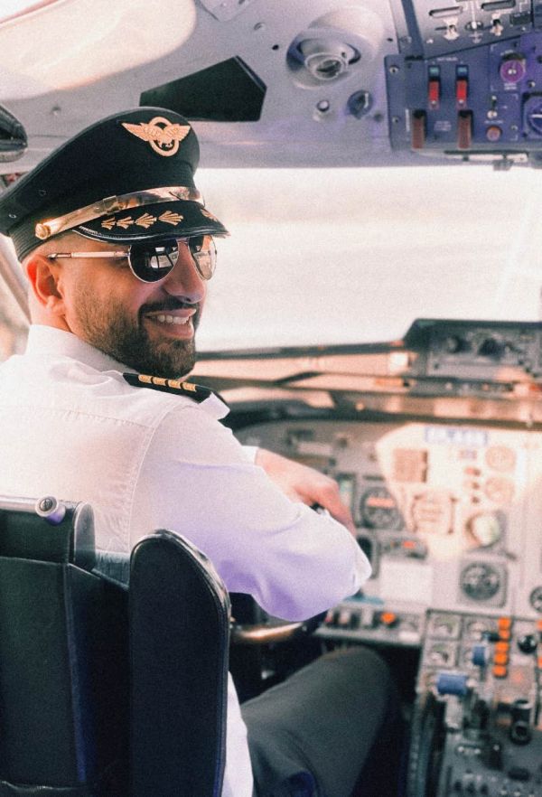 Passengers can visit the cockpit and get photo with the pilot on flights