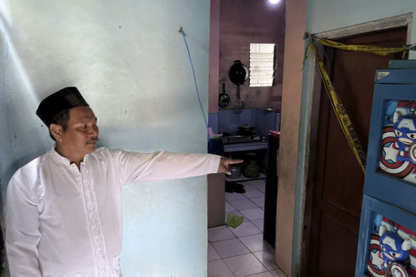 Rumah lokasi pembunuhan seorang ibu oleh anaknya di Semarang.  Foto: Intan Alliva Khansa/kumparan