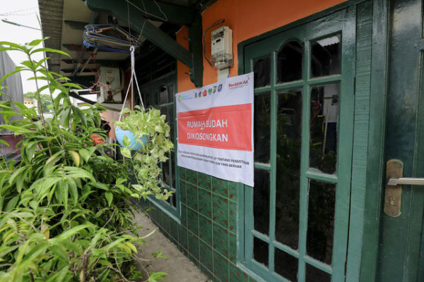 Suasana rumah yang sudah di kosongkan sebelum penggusuran oleh pihak Rumah Sakit Jiwa Soeharto Heerdjan, di kawasan Jelambar, Grogol, Jakarta Barat, Rabu (26/2/2025). Foto: Jamal Ramadhan/kumparan