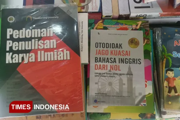 Suasana-di-Pasar-Buku-Wilis-c.jpg