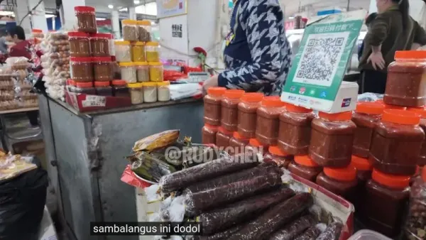 YouTuber Rudy Chen ungkap ada pasar tradisional di China yang tawarkan jajanan Indonesia