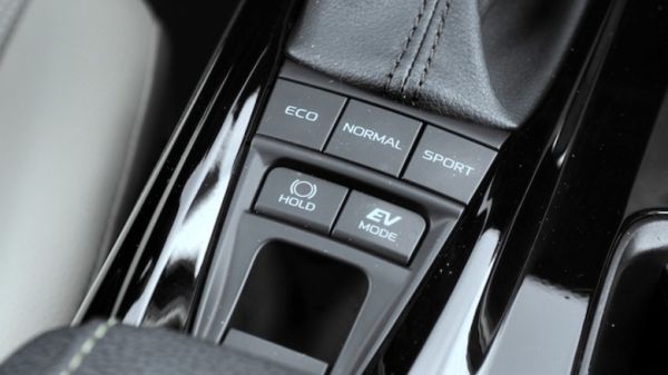 Drivetrain control buttons