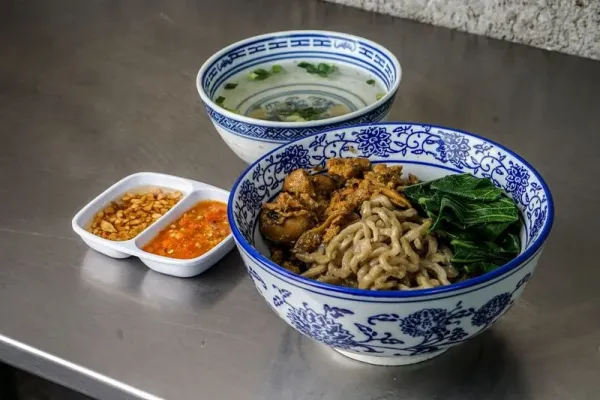 10 Bakmi Enak Kekinian Aneka Topping di Jakarta dan Sekitarnya