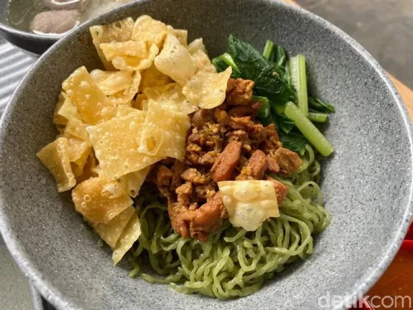 MieHaw : Berbuka Puasa dengan Bakmi Halal dan Bakso Goreng Renyah