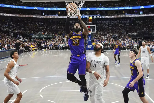 Lakers Mavericks Basketball