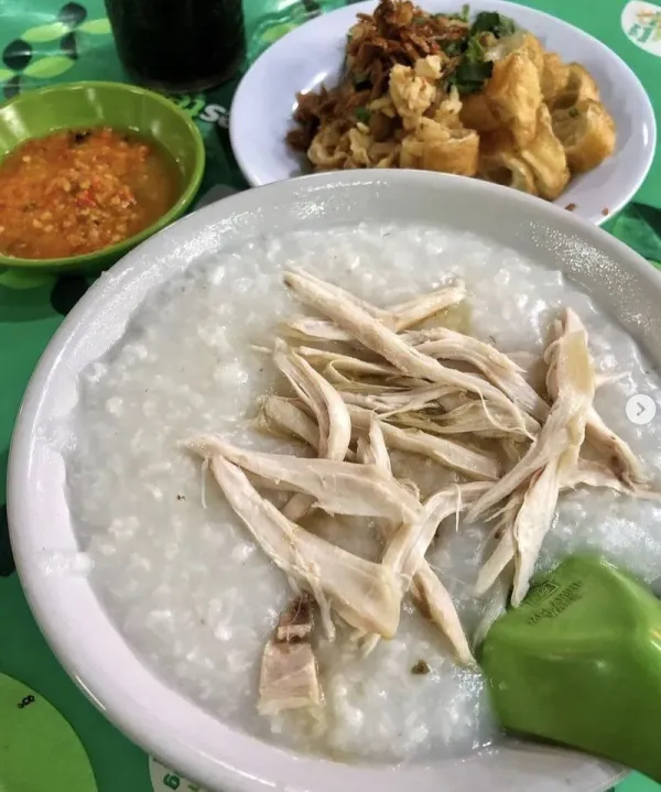 10 Bubur Ayam Enak di Jakarta Buat Spot Sarapan