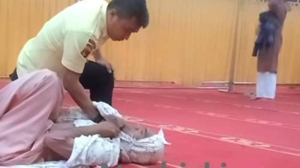 PRIA NYAMAR JADI WANITA GARA-GARA STRESS GAGAL CALEG