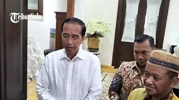 PRESIDEN KETUJUH RI JOKO WIDODO - Joko Widodo, alumni Fakultas Kehutanan UGM, dengan skripsi yang kini bisa diakses publik melalui link resmi UGM.
