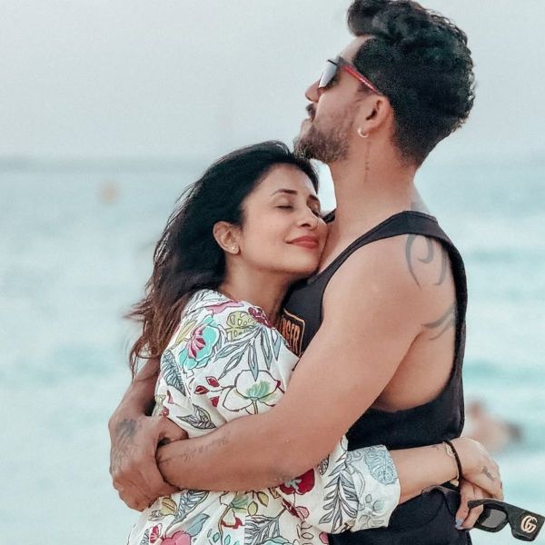 Suyyash rai kishwer merchant troll for religion hindu muslim