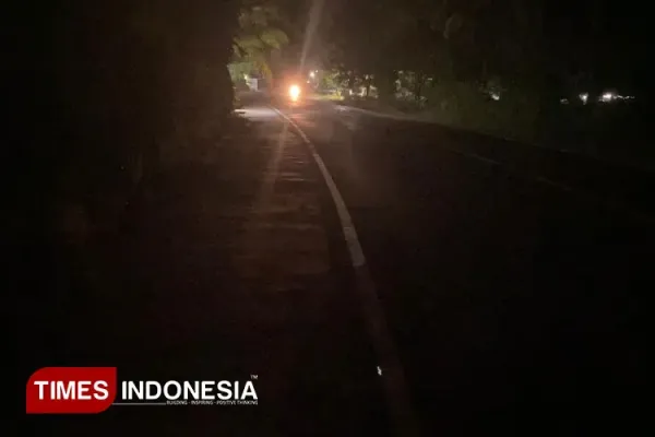 Kondisi-ruas-jalan-utama-di-wilayah-Bayan.jpg