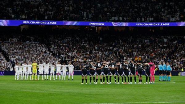 MADRID VS ARSENAL - Momen sebelum kick-off pertandingan leg 2 perempat final Liga Champions 2024/2025 pertemukan Real Madrid vs Arsenal di Santiago Bernabeu, Spanyol, Kamis (17/2/2025) dini hari WIB.