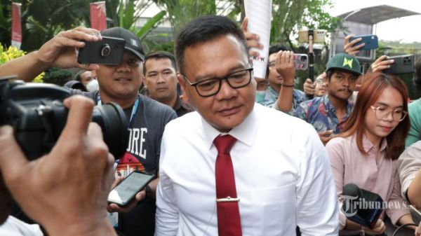 SOSOK ENDAR PRIANTORO - Endar Priantoro yang saat itu berpangkat Brigjen Pol tiba di gedung KPK, Jakarta, Rabu (5/7/2023)