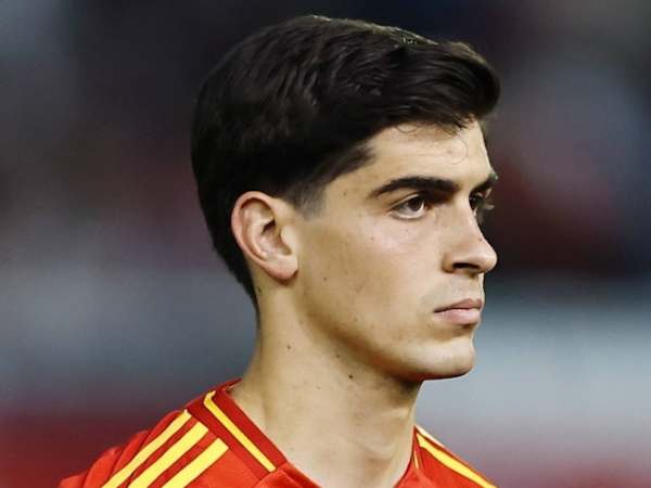 Seville to defend Juanlu Sanchez.