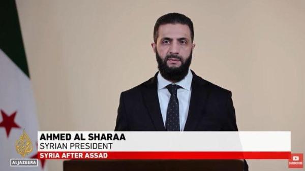 AHMED AL-SHARAA - Tangkapan layar YouTube Al Jazeera pada Senin (10/3/2025) menunjukkan Pidato Presiden Sementara Suriah, Ahmed Al-Sharaa tentang bentrokan di Latakia dan Tartous pada Minggu (9/3/2025). al-Sharaa, telah mengumumkan pembentukan sebuah komite untuk melakukan penyelidikan terkait peristiwa berdarah yang terjadi di pesisir Suriah