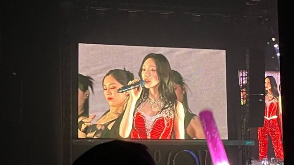 Konser Taeyeon SNSD 'The ODD of Love in Jakarta' di ICE BSD, Tangerang, Sabtu (22/7/2023). Foto: Nurlaela/kumparan