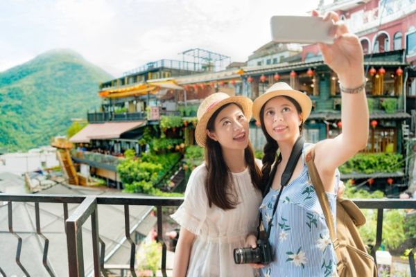 Ilustrasi turis di Taiwan. Foto: Image Factory/Shutterstock