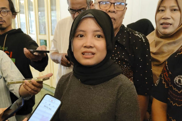 Master Nasional (MN) Shafira Devi Herfesa, pecatur asal Sleman yang lolos piala dunia saat ditemui di Kepatihan Pemda DIY, Selasa (10/6/2025). Foto: Arfiansyah Panji Purnandaru/kumparan