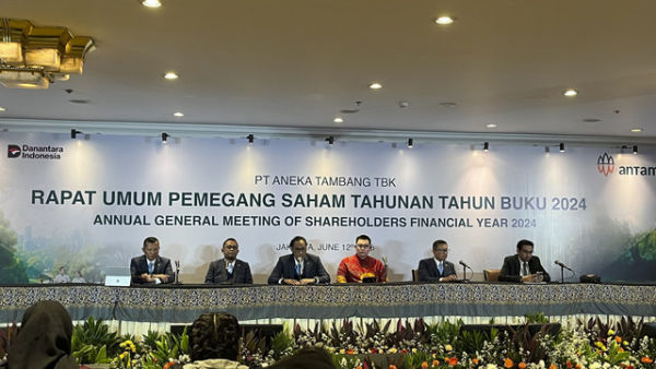 Konferensi pers Rapat Umum Pemegang Saham Tahunan (RUPST) PT Antam (Persero) di Hotel Borobudur Jakarta, Kamis (12/6/2025). Foto: Fariza Rizky Ananda/kumparan