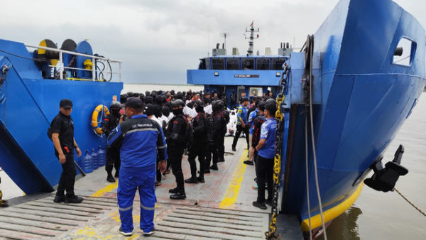 100 narapidana narkoba dipindahkan ke Nusakambangan. Foto: Kemenimipas