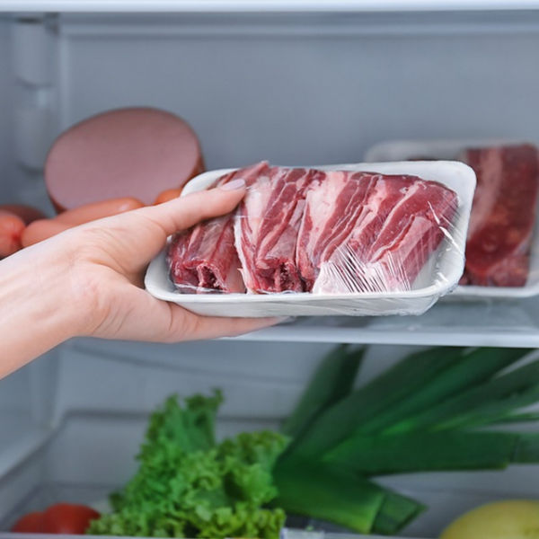 Ilustrasi menyimpan makanan di Kulkas. Foto: Shutterstock
