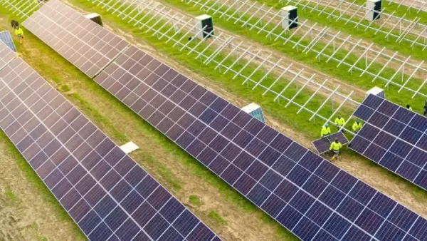 Google Data Center Google's Data Center using renewable energy