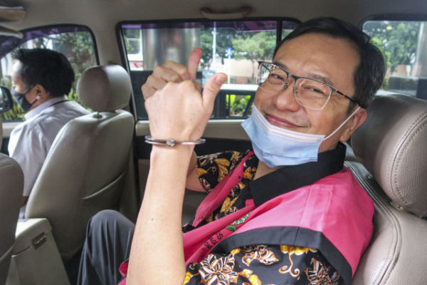 Tersangka Komisaris PT Hanson International Tbk Benny Tjokrosaputro. Foto: Risyal Hidayat/ANTARAFOTO