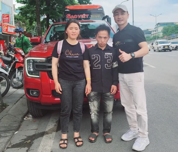 Vụ cuốc xe 'chặt chém' 4,2 triệu: Nạn nhân từ chối nhận thêm hỗ trợ, muốn tự làm để trả nợ - Ảnh 1.