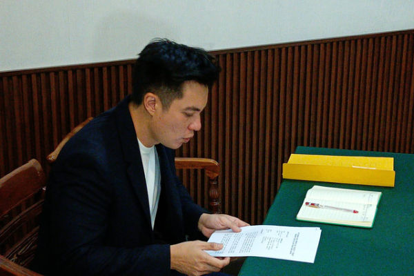 Baim Wong menghadiri sidang cerai lanjutan di Pengadilan Agama Jakarta Selatan, Rabu (18/12/2024). Foto: Aprilandika Pratama/kumparan