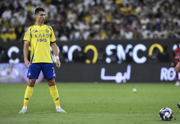 Cristiano Ronaldo saat membela Al Nassr pada April 2025. Foto: REUTERS/Stringer