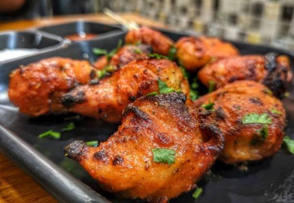 Tandoori Momos Delhi is Famous for Its Food, You Can Find Many Variatis of Street Foods Here Tandoori Momos Stock Pictures, Royalty-Free Photos & Images
