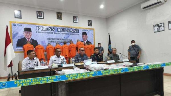 NARKOTIKA - Press release pengungkapan kasus jaringan narkotika diungkap Badan Narkotika Nasional Provinsi (BNNP) Sulawesi Utara, Rabu (18/6/2025). Jaringan Sabu-sabu sesama warga Lapas Ternate dibongkar BNNP Sulut.