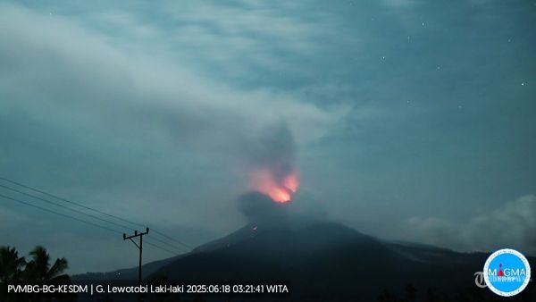 ERUPSI GUNUNG LEWOTOBI - Visual erupsi Gunung Lewotobi Laki-Laki, Flores Timur, Nusa Tenggara Timur, pada Rabu (18/6/2025). TRIBUNNEWS/HO/Pos Pengamatan Gunung Lewotobi Laki-Laki