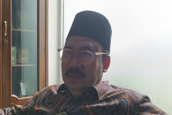 Ketua Komisi Hukum dan Hak Asasi Manusia (HAM) MUI, Deding Ishak di Kantor MUI Pusat, Jakarta Pusat, Kamis (19/6/2025). Foto: Zamachsyari/kumparan
