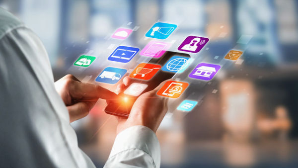 Ilustrasi e-commerce. Foto: Blue Planet Studio/Shutterstock