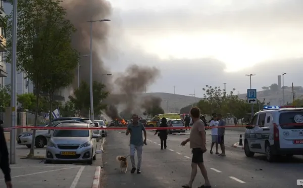 Iran phóng loạt tên lửa mới; Israel thủ tiêu 10 nhà khoa học hạt nhân Iran bằng 'vũ khí đặc biệt' - Ảnh 2. Israel - Ảnh 4.