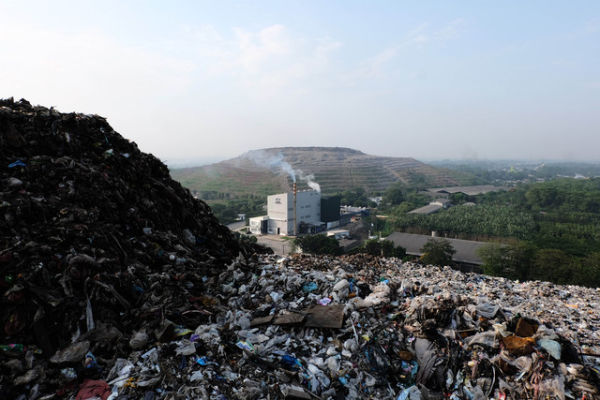 Pembangkit Listrik Tenaga Sampah (PLTSa) di TPST Bantar Gebang, Bekasi, Jawa Barat. Foto: M. Mizard Alhamdani/kumparan