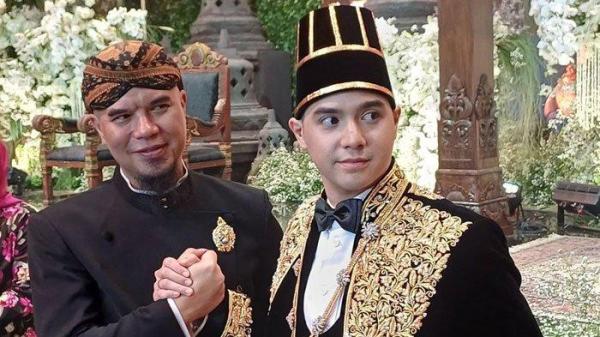 HARTA AHMAD DHANI - Harta kekayaan Ahmad Dhani jadi sorotan usai gelar ngunduh mantu mewah untuk Al Ghazali dan Alyssa Daguise.