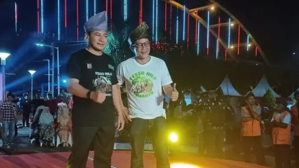 Wakapolda Riau Brigjen Jossy Kusumo hadir di Rumah Singgah Tuan Kadi membacakan puisi karya Ustaz Abdul Somad, pada Sabtu (21/10/2025).