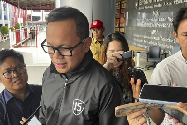 Wakil Menteri Dalam Negeri Bima Arya Sugiarto saat Konferensi Pers di BPSDM Kemendagri, Jakarta Selatan, Minggu (21/6/2025).  Foto: Rayyan Farhansyah/kumparan